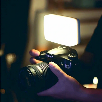 Накамерне світло VL120. Лампа для відео та фотозйомки