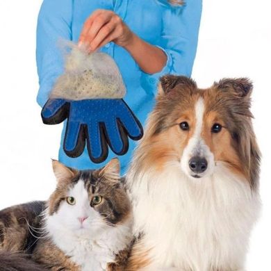 Перчатка для вычесывания шерсти с домашних животных